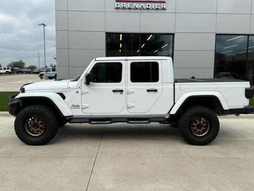 2022 Jeep Gladiator Overland