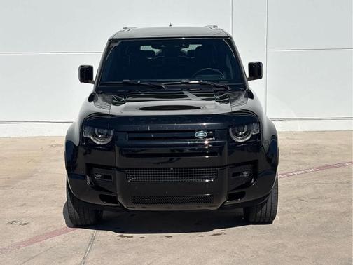 2024 Land Rover Defender P400 X-Dynamic SE