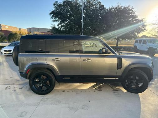 2023 Land Rover Defender 110 X-Dynamic SE