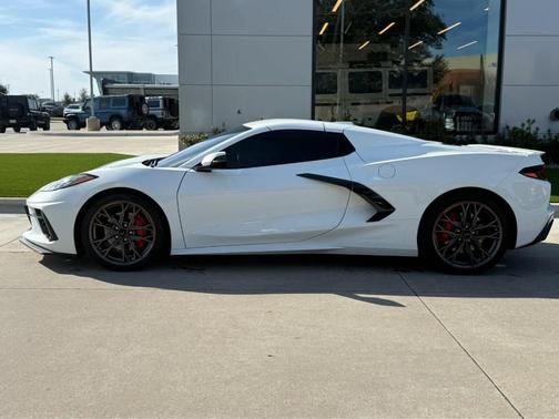 2025 Chevrolet Corvette Stingray w/2LT