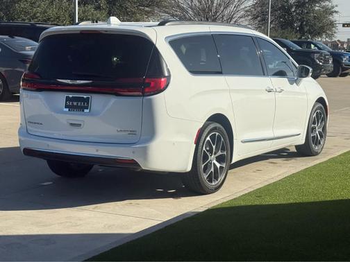 2022 Chrysler Pacifica Limited