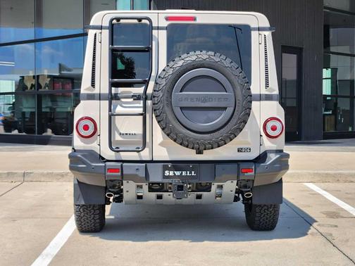2025 INEOS Grenadier FIELDMASTER EDITION