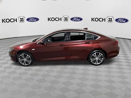 Red 2018 Buick Regal ESSENCE