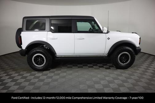 OXFORD WHITE 2022 Ford Bronco OUTER BANKS