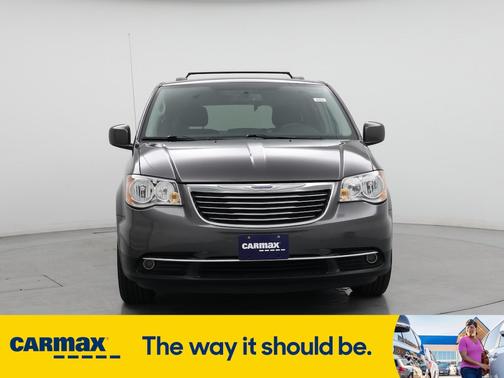 2016 Chrysler Town & Country Touring L