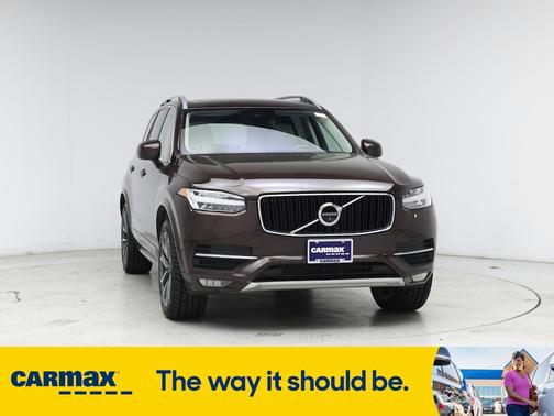 2018 Volvo XC90 T6 Momentum