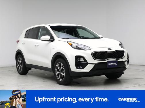 White 2022 Kia Sportage LX