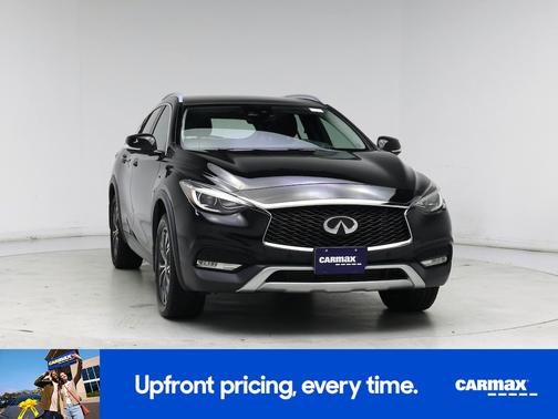 2017 INFINITI QX30 Premium