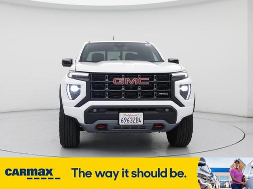 2024 GMC Canyon AT4