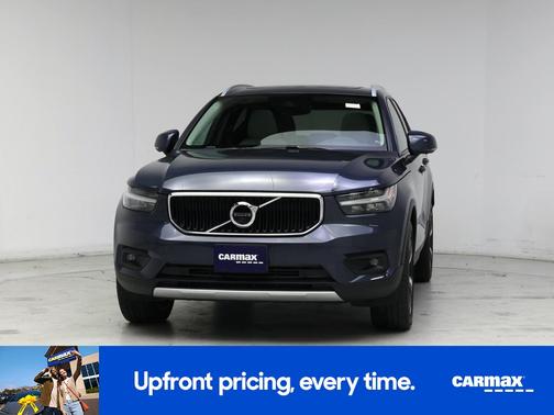 Blue 2022 Volvo XC40 T5 Momentum