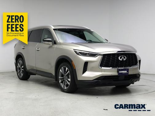Silver 2023 INFINITI QX60 Luxe