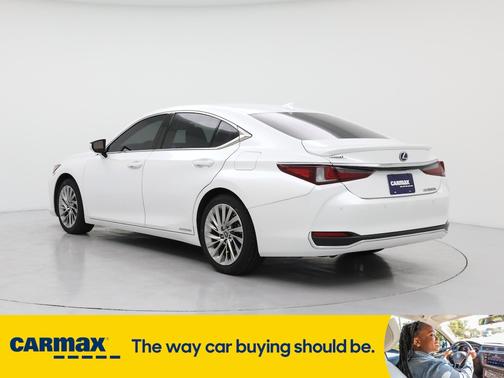 2022 Lexus ES 300h Luxury