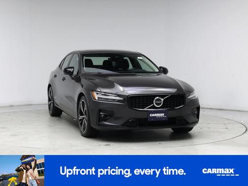 2024 Volvo S60 B5 Plus Dark Theme