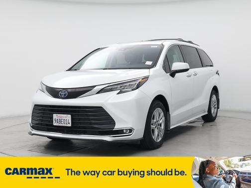 2022 Toyota Sienna XLE