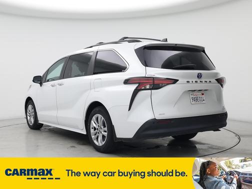 2022 Toyota Sienna XLE