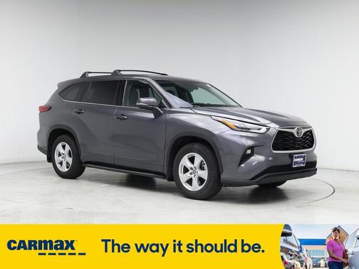 2022 Toyota Highlander LE
