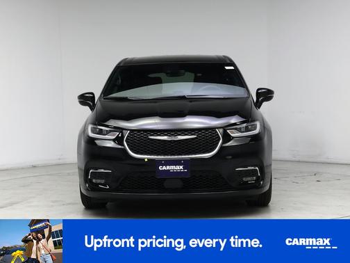Black 2025 Chrysler Pacifica Select