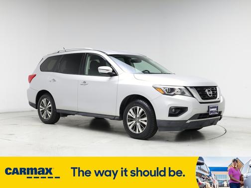 2018 Nissan Pathfinder SV