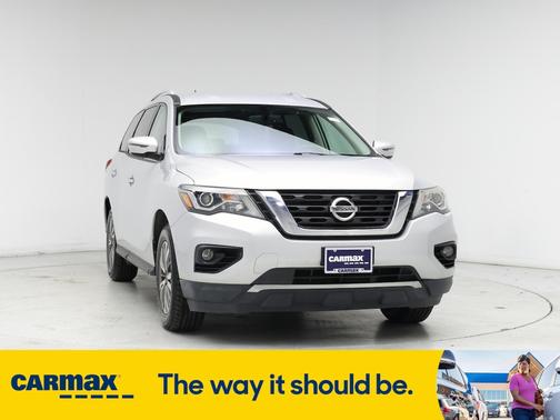 2018 Nissan Pathfinder SV
