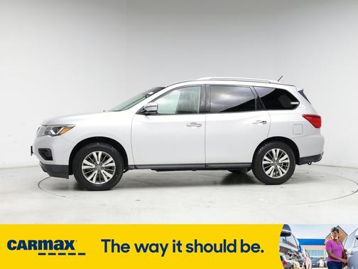 2018 Nissan Pathfinder SV