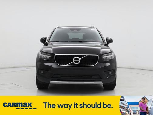 2021 Volvo XC40 T4 Momentum