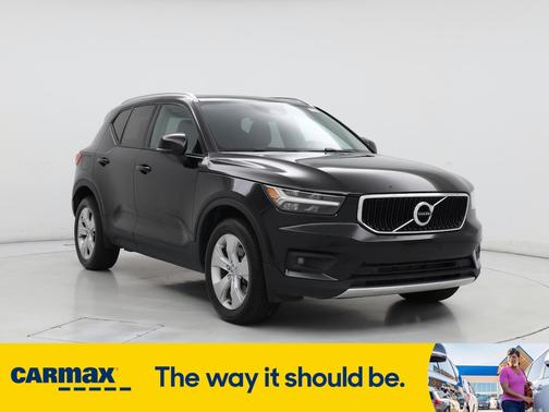 2021 Volvo XC40 T4 Momentum