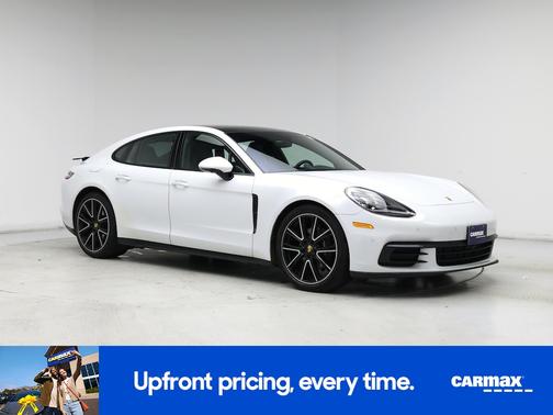 2018 Porsche Panamera 