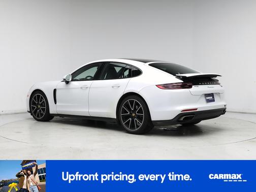 2018 Porsche Panamera 