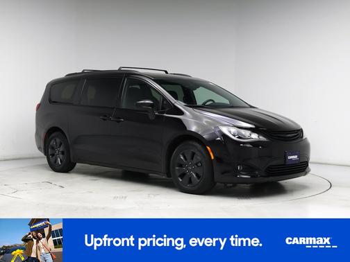 2019 Chrysler Pacifica Hybrid Touring L