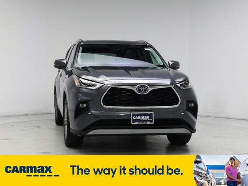 2021 Toyota Highlander Hybrid Platinum