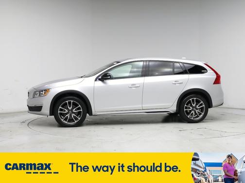 2017 Volvo V60 Cross Country T5