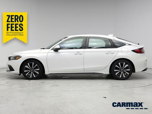 White 2023 Honda Civic EX-L