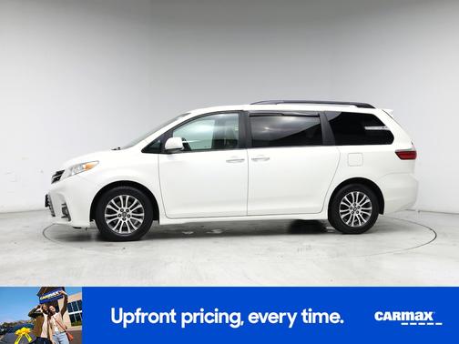 2019 Toyota Sienna XLE