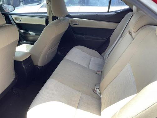 Photo 3 of 5 of 2016 Toyota Corolla LE Plus