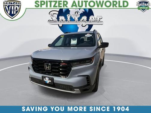 Sonic Gray Pearl 2025 Honda Pilot TrailSport