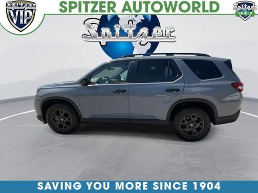 Sonic Gray Pearl 2025 Honda Pilot TrailSport