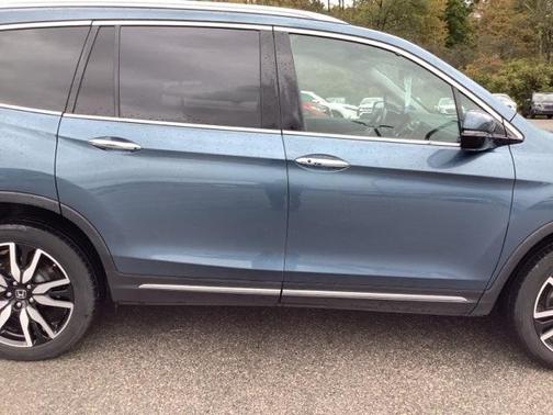 2021 Honda Pilot Touring 7-Passenger