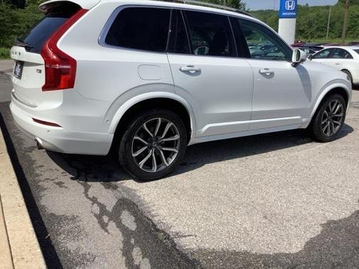 2018 Volvo XC90 T5 Momentum