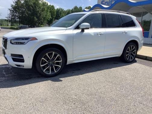 2018 Volvo XC90 T5 Momentum