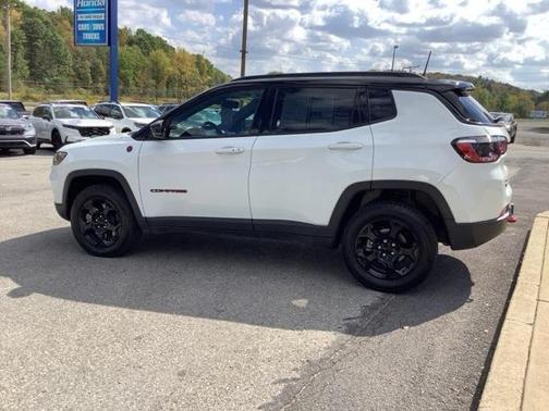 2024 Jeep Compass Trailhawk