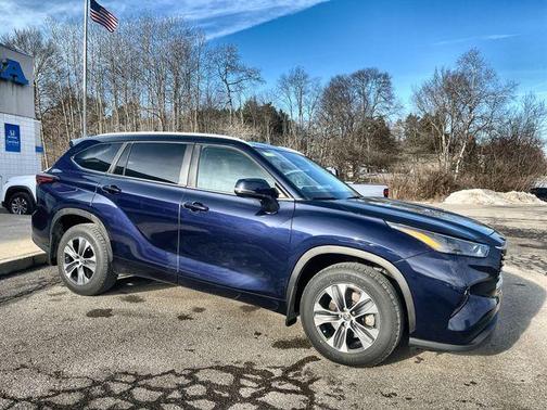 2024 Toyota Highlander XLE