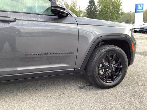 2024 Jeep Grand Cherokee L Laredo
