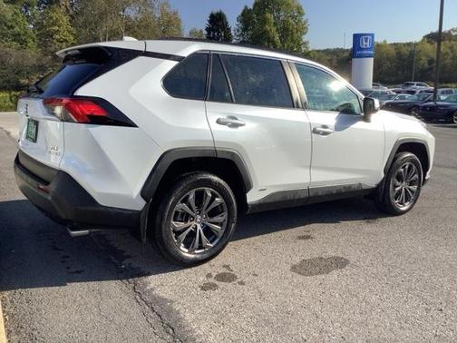 2024 Toyota RAV4 Hybrid XLE Premium