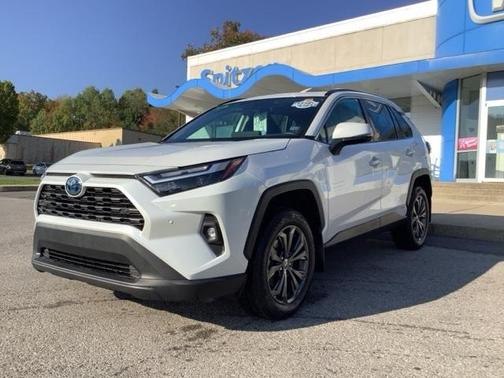 2024 Toyota RAV4 Hybrid XLE Premium