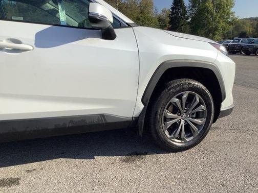 2024 Toyota RAV4 Hybrid XLE Premium