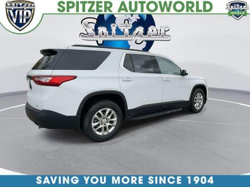 Summit White 2020 Chevrolet Traverse LT Cloth