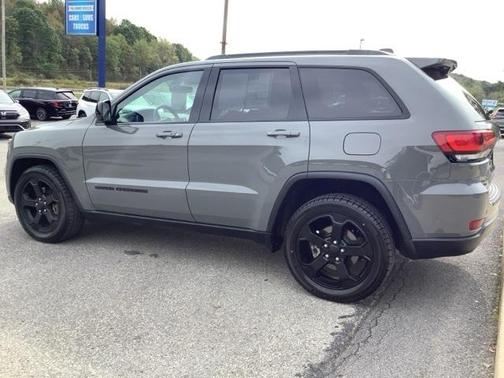 2021 Jeep Grand Cherokee Laredo