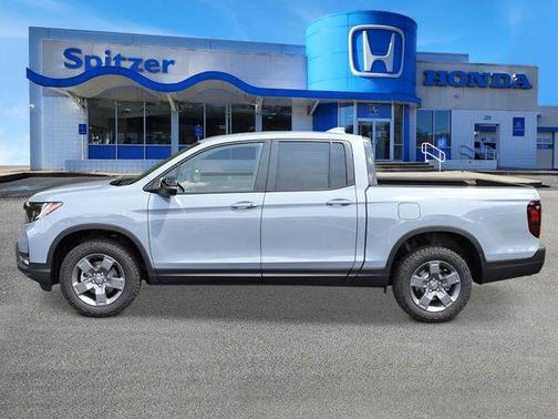 Sonic Gray Pearl 2026 Honda Ridgeline TrailSport