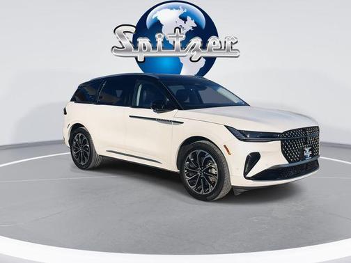 2024 Lincoln Nautilus Reserve