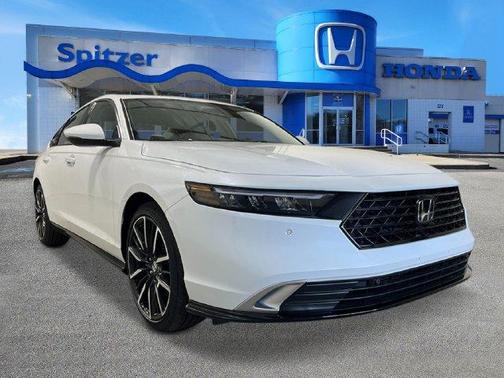 Platinum White Pearl 2026 Honda Accord Hybrid Touring